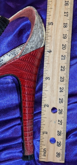 Calvin Klein snakeskin heels - Picture 7 of 10